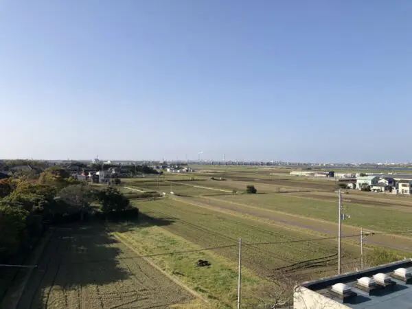 石出小学校の屋上からの景色